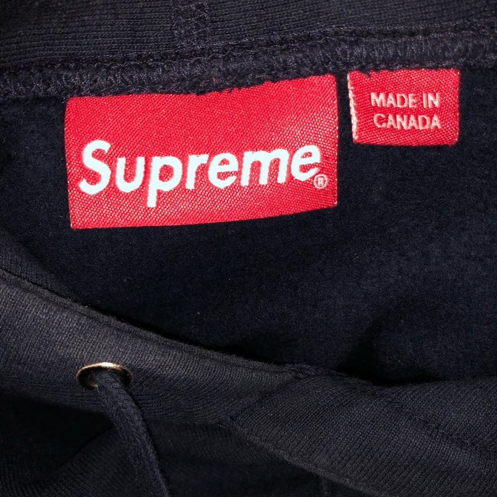 Supreme Hoodie - Picture 3 of 4